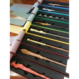 harry potter wands แฮร์รี่พอตเตอร์ ไม้กายสิทธิ์รุ่นใหม่ exclusive design collection wand ด้านในที่เป็นกระดาษสีๆ มีรอยยับ