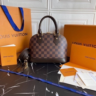 LOUIS VUITTON BAG กระเป๋าสะพายข้าง หนังแท้ พร้อมชุดสายสะพายกุญแจ