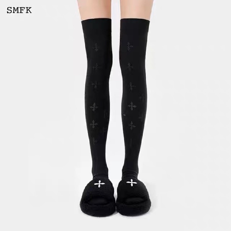 SMFK ถุงน่องลายไม้กางเขน พร้อมส่ง