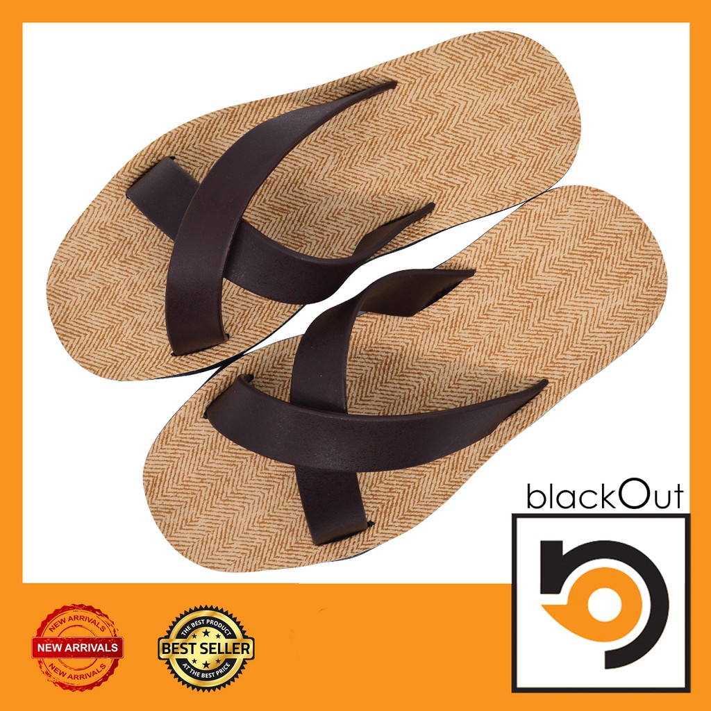 BlackOut Cross รองเท้าแตะ แตะสวม รองเท้ายางกันลื่น พื้นก้างปลาครีมหูตาล
