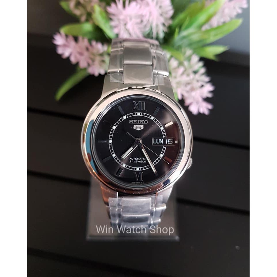 นาฬิกา SEIKO 5 Automatic รุ่น SNKA23K1 นาฬิกาข้อมือผู้ชายสายแสตนเลส หน้าปัดสีดำ - ของแท้ 100% รับประกันสินค้า 1 ปี