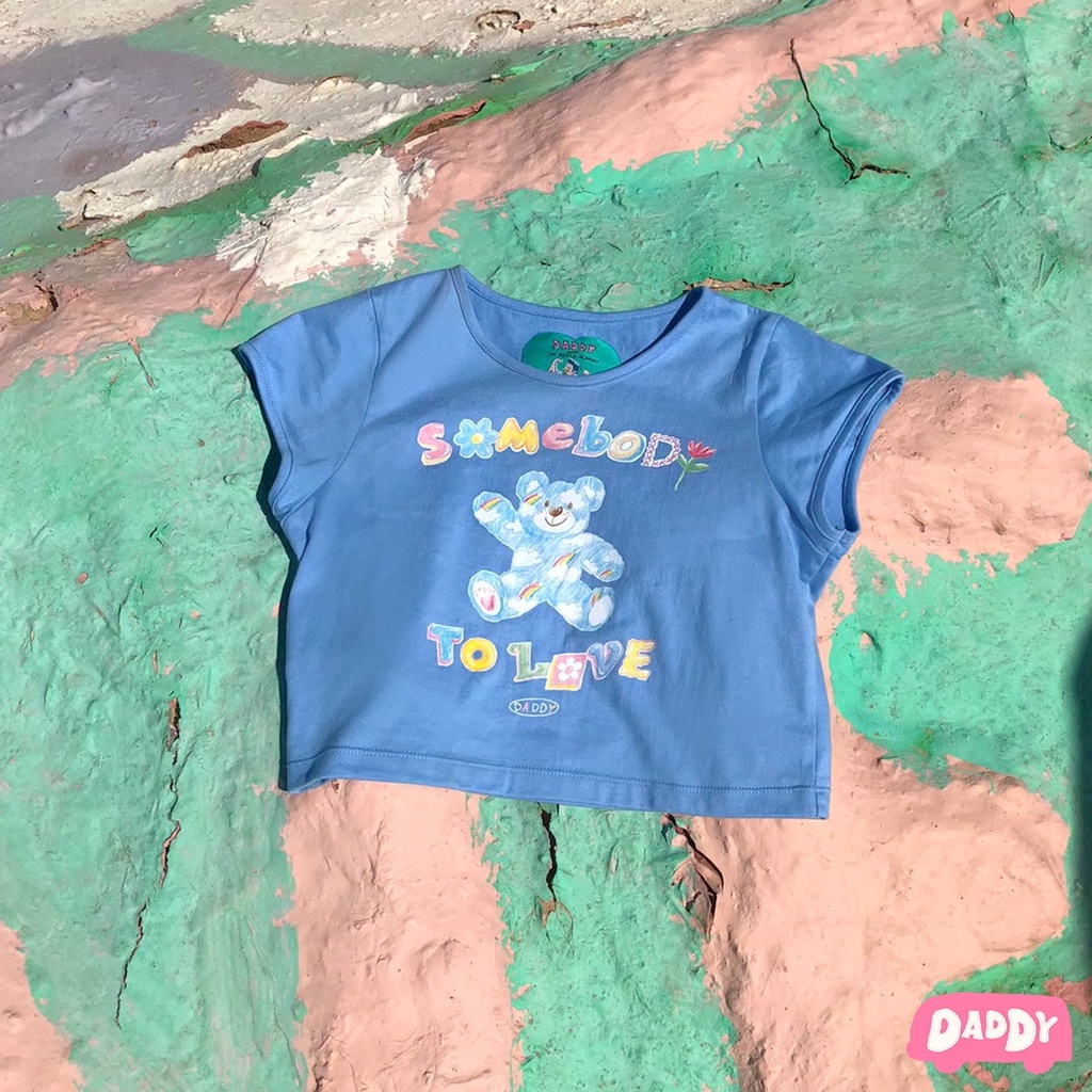 DADDY | Somebody To Love Crop Top เสื้่อยืดสีฟ้าลายน้องหมีสุดน่ารัก