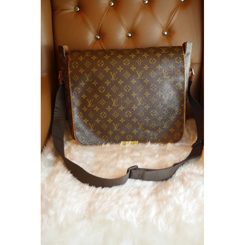 กระเป๋าหลุยส์แท้💯 Used authentic LV monogram messenger GM DC CA1015