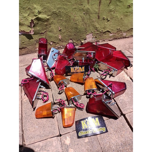 HONDA C50 REAR STOPLAMP Honda C-50 กระโถนโคมหลัง / c50 โคมหยุดหลัง