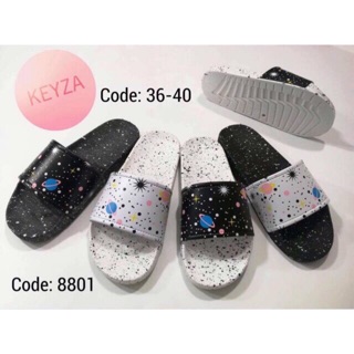 รองเท้าแตะแบบสวมรูปดาว **สินค้าพร้อมส่ง เหลือเบอร์ 42**