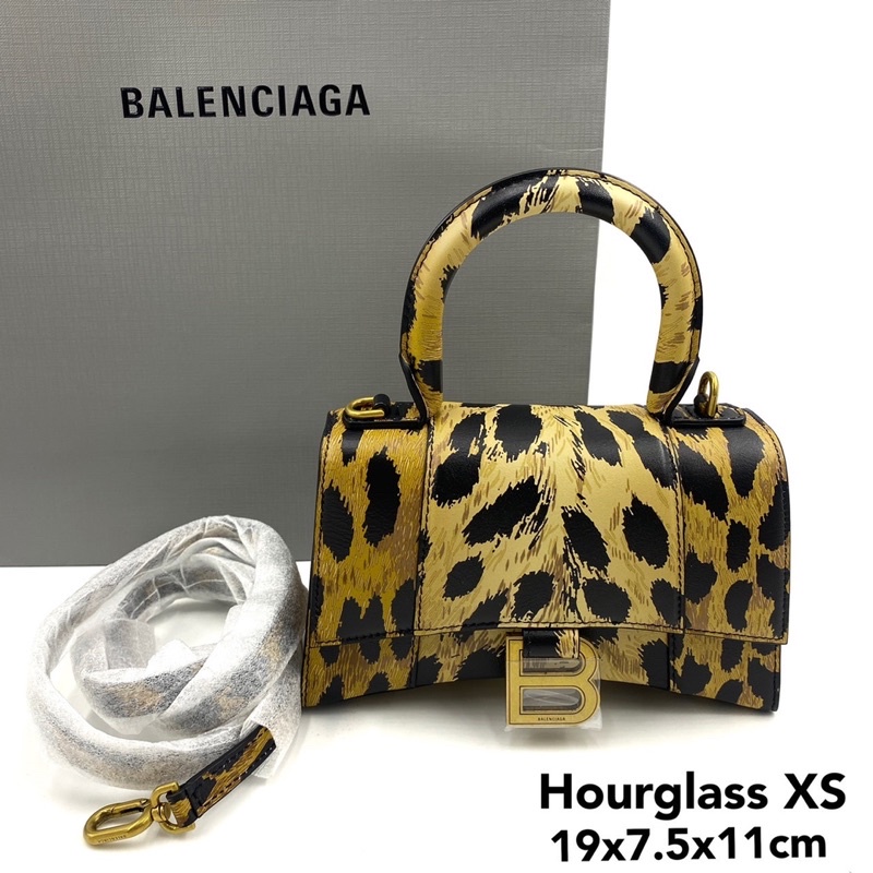 Clearance Sale !! Balenciaga Hourglass size XS leopard printed smooth กระเป๋า บาเลนเซียก้า ของแท้ ส่งฟรี EMS ทั้งร้าน