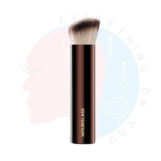 ลด 18% {โค้ด 8MZCRVW} [พร้อมส่ง] HOURGLASS Vanish Seamless Finish Foundation Brush