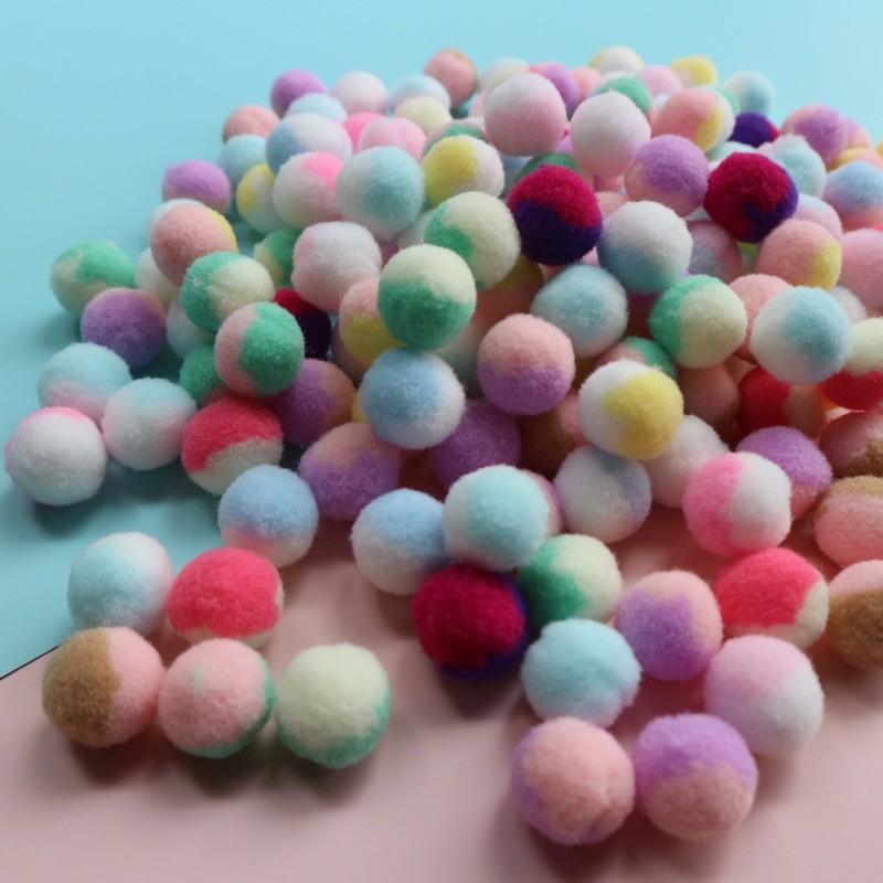 ปอมปอมทูโทนคละสี 50 ชิ้น (2cm, 2.5 cm)
