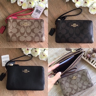 แหล่งขายและราคา✴️แท้ 💯% Coach Double Zip Wristlet คล้องมือไซส์ S 2 ซิปอาจถูกใจคุณ