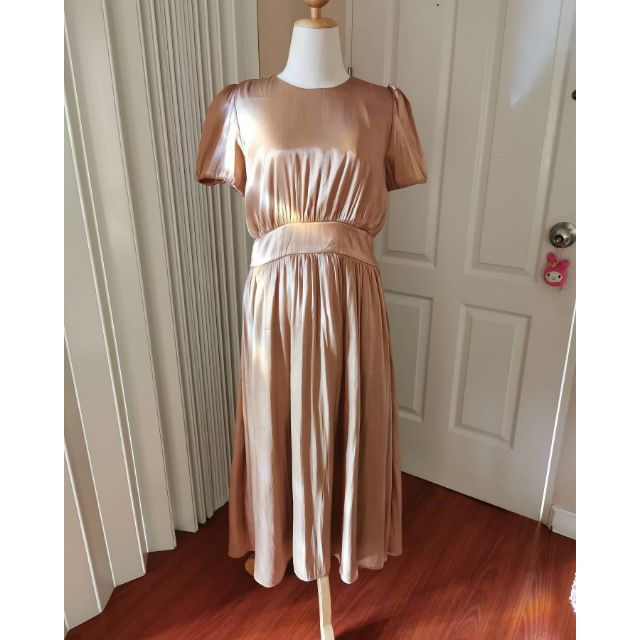 Zara​ Dress​ขนาด​L​ ส​ภาพเหมือน​ใหม่​