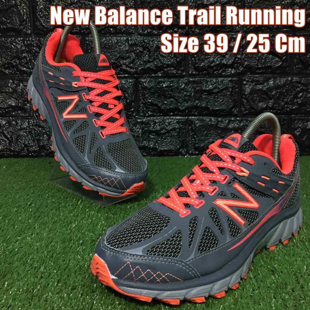 New Balance Trail Running รองเท้าผ้าใบมือสอง