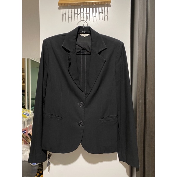 ชุดสูทผู้หญิงสีดำ AIIZ size s(แท้)
