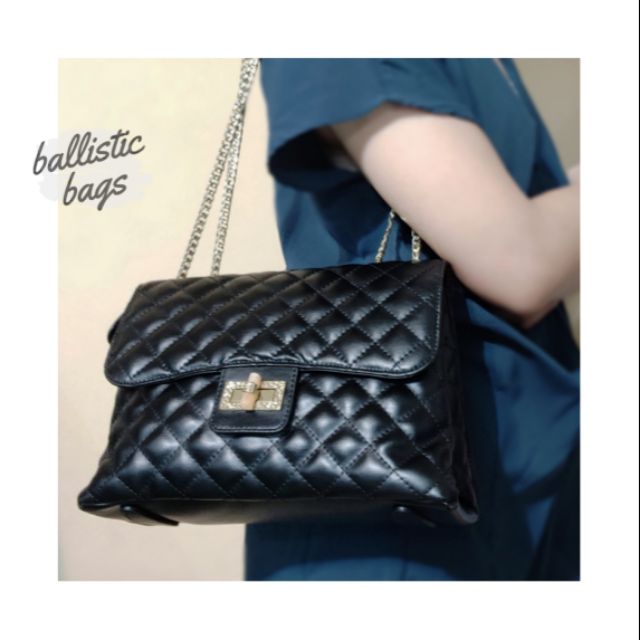 ®MONTAGUT BAG หนังแท้สภาพใหม่
*ใบนี้หรูมาก อะไหล่ทองดูดีเงาวับ