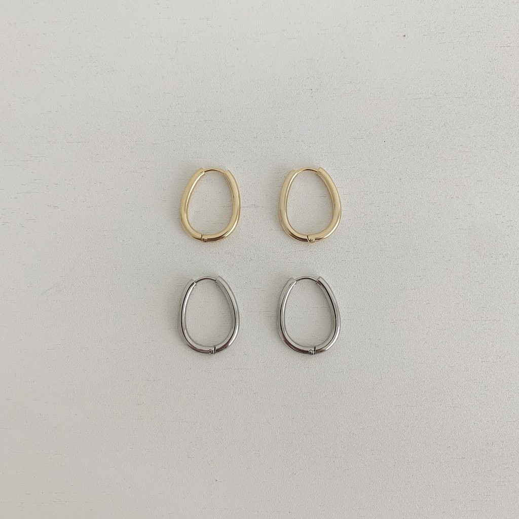 A.piece  ต่างหูห่วง [silver 925 post] Oval Hoops