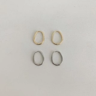 A.piece ต่างหูห่วง [silver 925 post] Oval Hoops