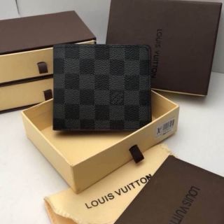 กระเป๋าสตางค์ Louis