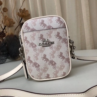 Brand : Coach Crossbody Shoulder Bag in Signature