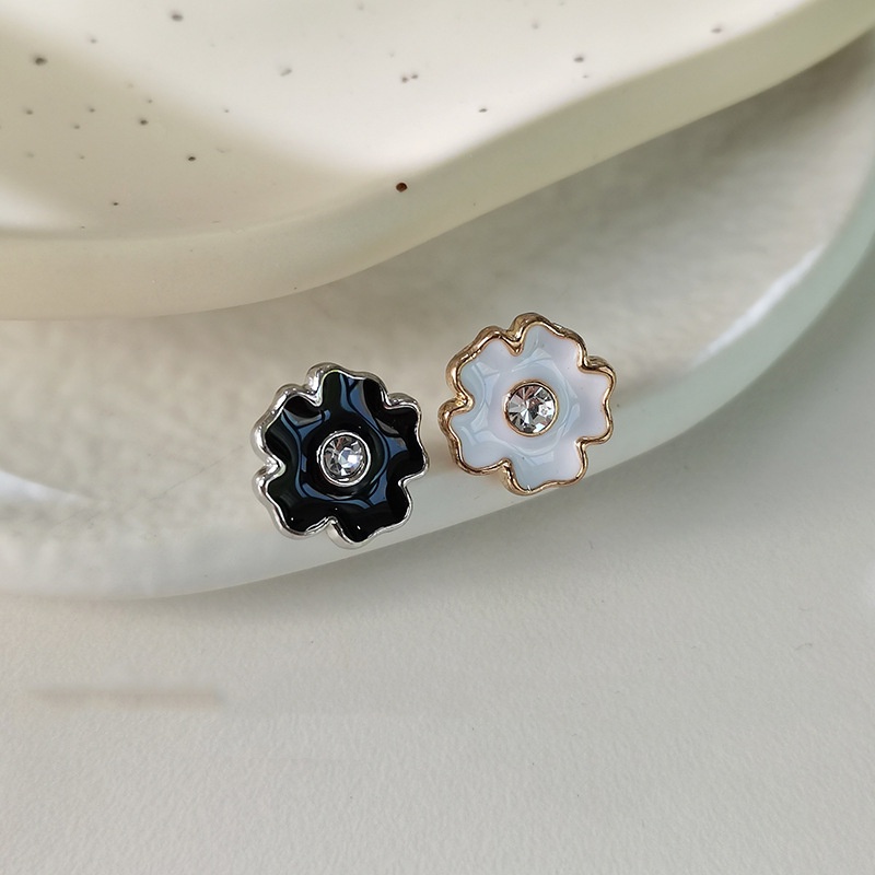 กระดุมดอกไม้ ประดับพลอยเทียม 11 มม. สีขาว สําหรับตกแต่งเสื้อเชิ้ตผู้หญิง 10 ชิ้น ต่อล็อต - รูปที่ 2