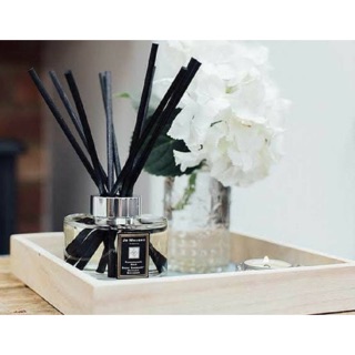 ไม้หอมปรับอากาศ  JO MALONE English Pear &amp; Freesia Scent Surround Diffuser 165ml.