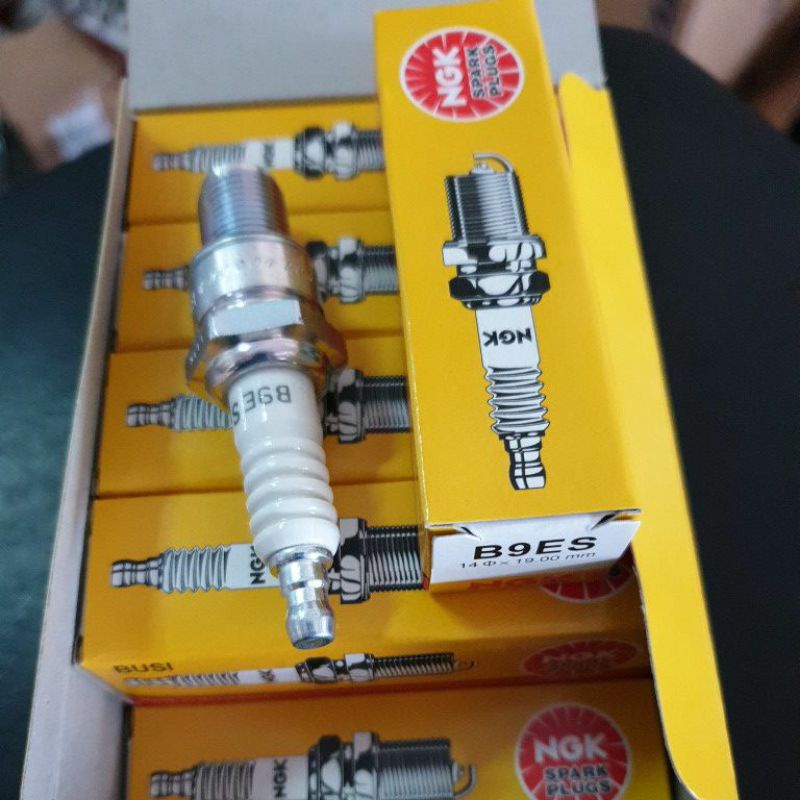 หัวเทียน NGK B9ES ดั้งเดิมสําหรับนินจา