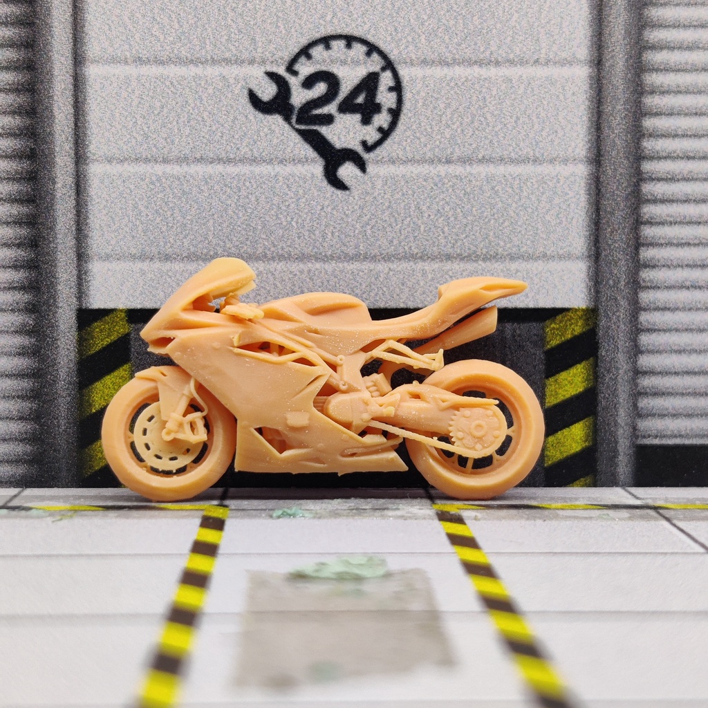 Superge1/64 แม่พิมพ์รถจักรยานยนต์ สีขาว 2016 Augustus F4RR T212