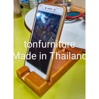 ที่วางโทรศัพท์มือถือขนาด 7*14*2 ซม. เหมาะกับทุกรุ่น ใช้ง่าย ผลิตภัณฑ์ไม้ยางพารา (แพ็คคู่ ราคาเดียวรับสองชิ้น)