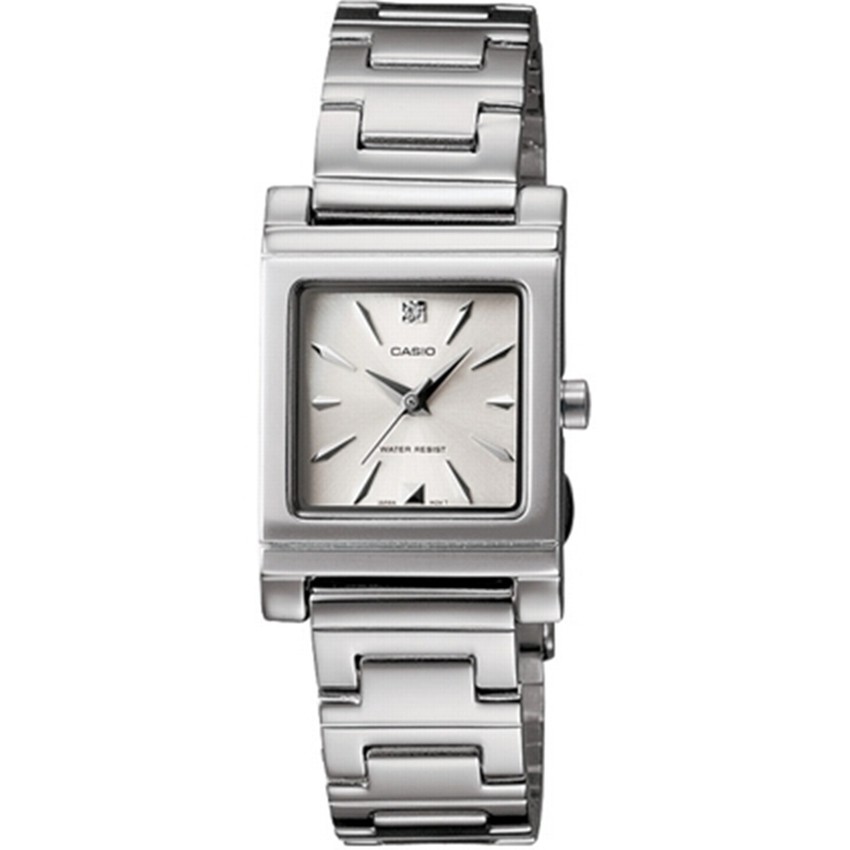 Casio Standard นาฬิกาข้อมือผู้หญิง สีเงิน สายสแตนเลส รุ่น LTP-1237D-7A2