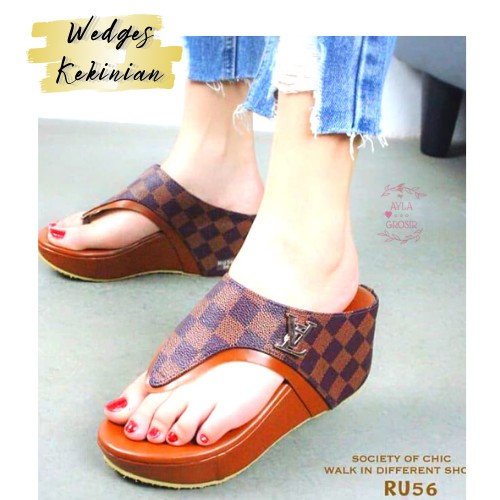 MODERN TEENAGE SANDALS READY GIRLS SANDALS Y66W2 MONOBO JELLO BASIC BEIGE รองเท้าแตะ