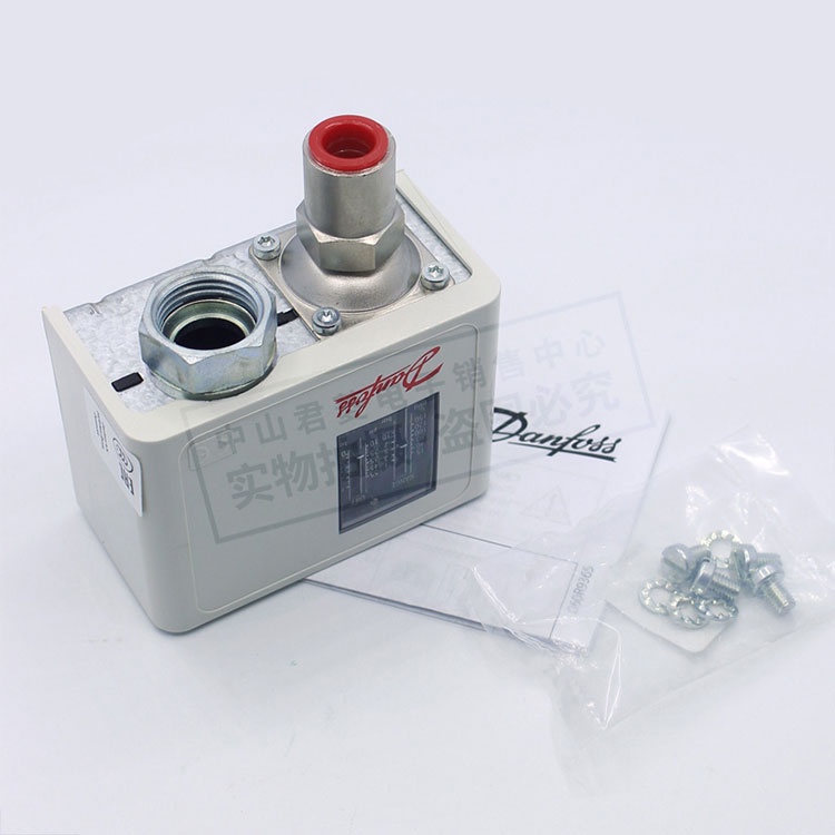 YTH KP36 060-2131 ตัวปรับแรงดัน KP36 สวิตช์แรงดันเดิมแท้