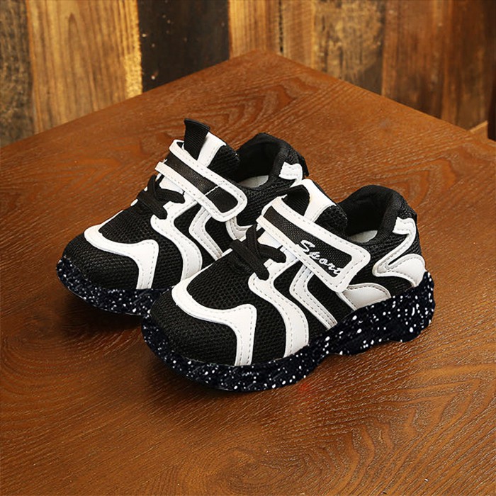 รองเท้าผ้าใบเด็ก Unisex สําหรับเด็กหญิงและเด็กชาย Sporty Blacky White Zigzag อินเทรนด์ (ZH-SS023)