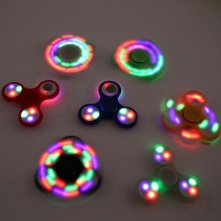 【พร้อมส่ง】Mainan ของเล่นคลายเครียด ไตรสปินเนอร์ มีไฟกระพริบ LED เรืองแสง