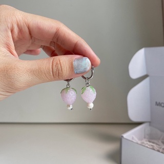 Morethanyoursee | Strawberry Earring ต่างหูลูกปัดแก้วงานแฮนด์เมด