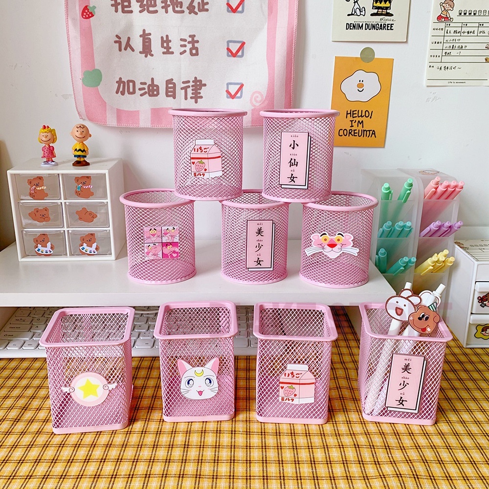 Desk Organizers 35 บาท ที่ใส่ปากกาสีชมพูนักเรียนเดสก์ท็อปหลอดเก็บเครื่องเขียน กล่องเก็บของ Home & Living