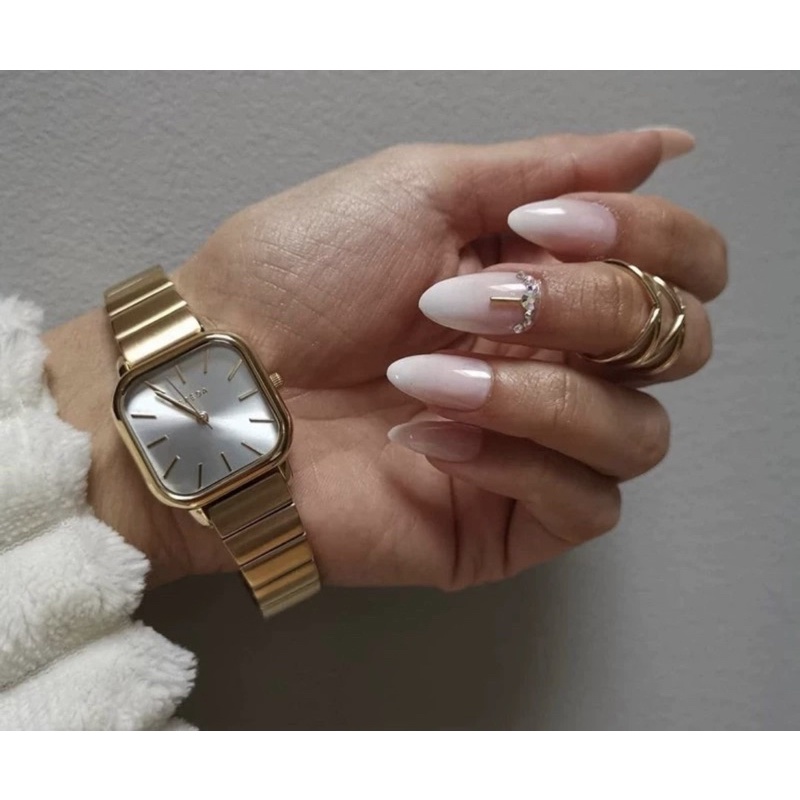 Breda_Esther ขนาดเล็กกำลังดี