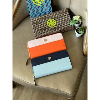 กระเป๋าสตางค์ใบยาว ของแท้ Tory burch robinson color-block zip continental wallet