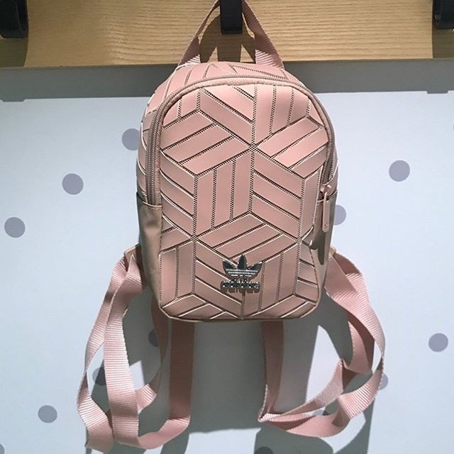 กระเป๋าเป้ Adidas 3D MINI BAG สี Ash/Pearl