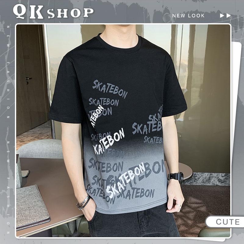 QKshop หนุ่มๆห้ามพลาดเลยนะ รุ่นนี้บอกเลยว่าเด็ด กับเสื้อยืดสกรีนลายอักษรภาษาอังกฤษแบบไล่เฉดสี คือดืออออ