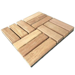 ทางเท้าไม้เต็ง ลายสลับ 30x30 ซม. แพ็ก 4 ชิ้น TENG WOODEN FLOOR DECKING SPRING 30X30CM 4PCS