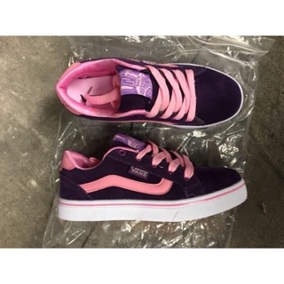 Vans 37-40  เกรดเอ ราคา 690 บาท#ฟรีems  สนใจสินค้าทักได้เลยจ้า