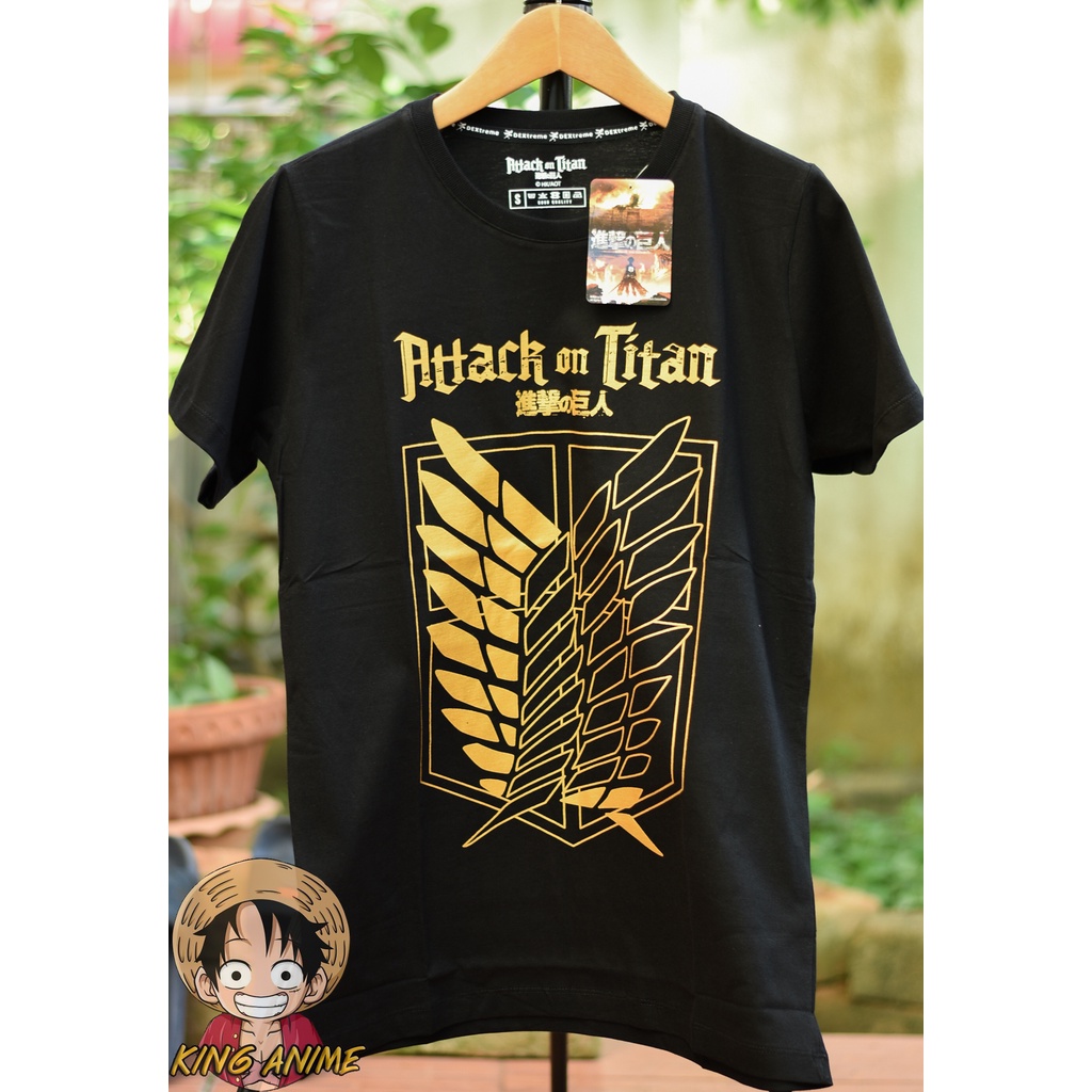 Attack On Titans DAT-002 สีดำและกรม เสื้อยืดการ์ตูนลิขสิทธิ์แท้