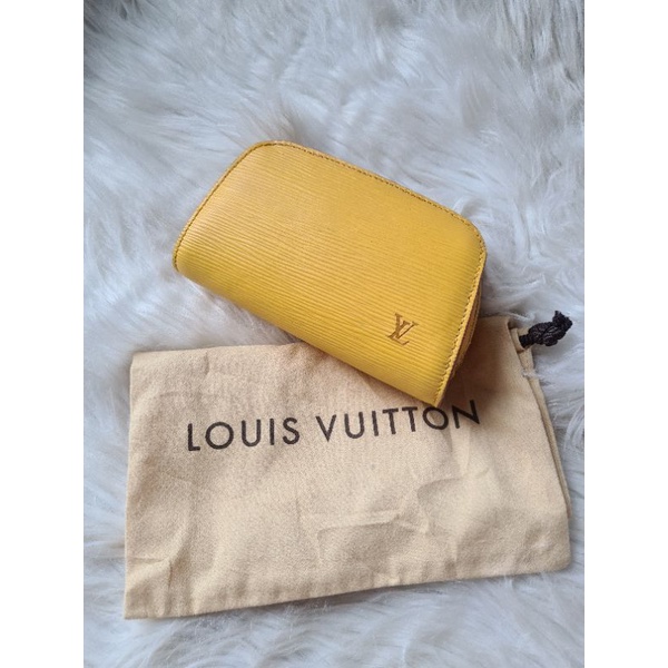 Lv cosmetic in red แท้100%