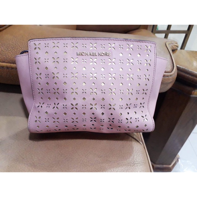 Michael Kore สีชมพู มือ2