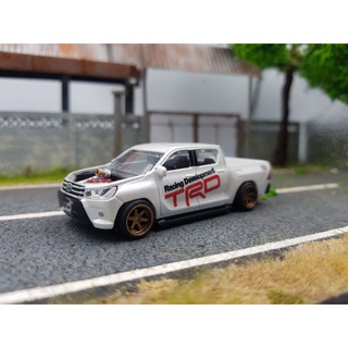 โมเดลรถเหล็กงาน majorette hilux revo สเกล 1/64