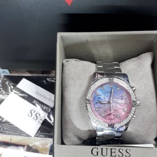 GUESS WOMAN