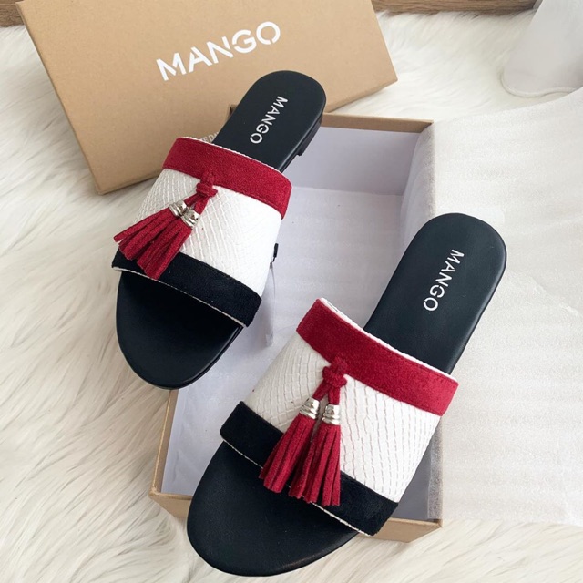 รองเท้าแตะส้นแบน Mango