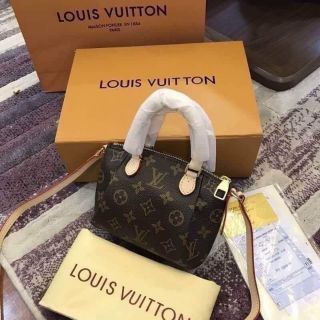 กระเป๋า Louis Vuitton