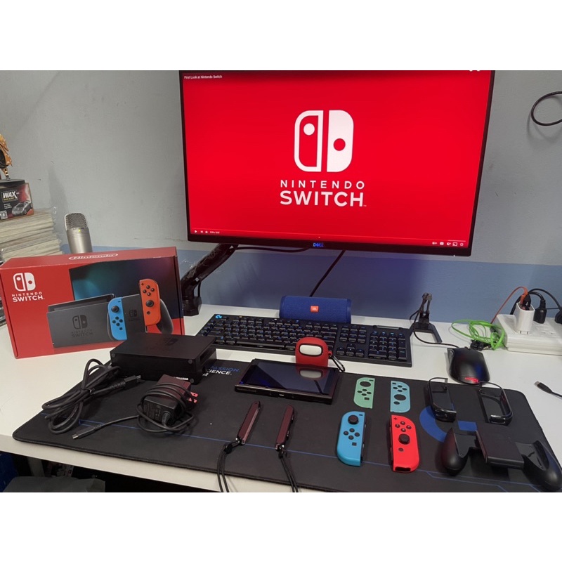 Nintendo switch สี neon กล่องแดง มือสอง