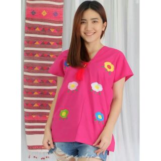 เสื้อผ้าฝ้ายปักดอกสีชมพูเข้ม