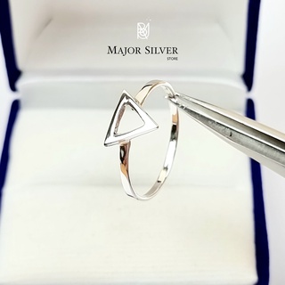 Triangle ring : แหวนหัวสามเหลี่ยม  / แหวนเงินแท้925 แบบเกลี้ยง เท่ๆ แหวนเงินแท้100 Major Silver  :  E-V-Tri9