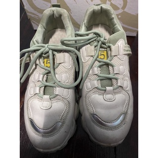 รองเท้าผ้าใบ *พร้อมส่ง*